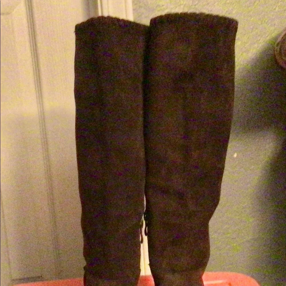 REBA - Picture 4 of 5